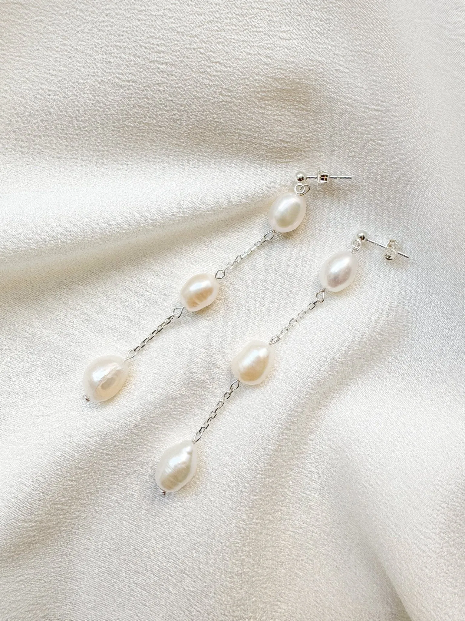 Penelope Baroque Pearl Long Drop Earrings - Silver/Gold