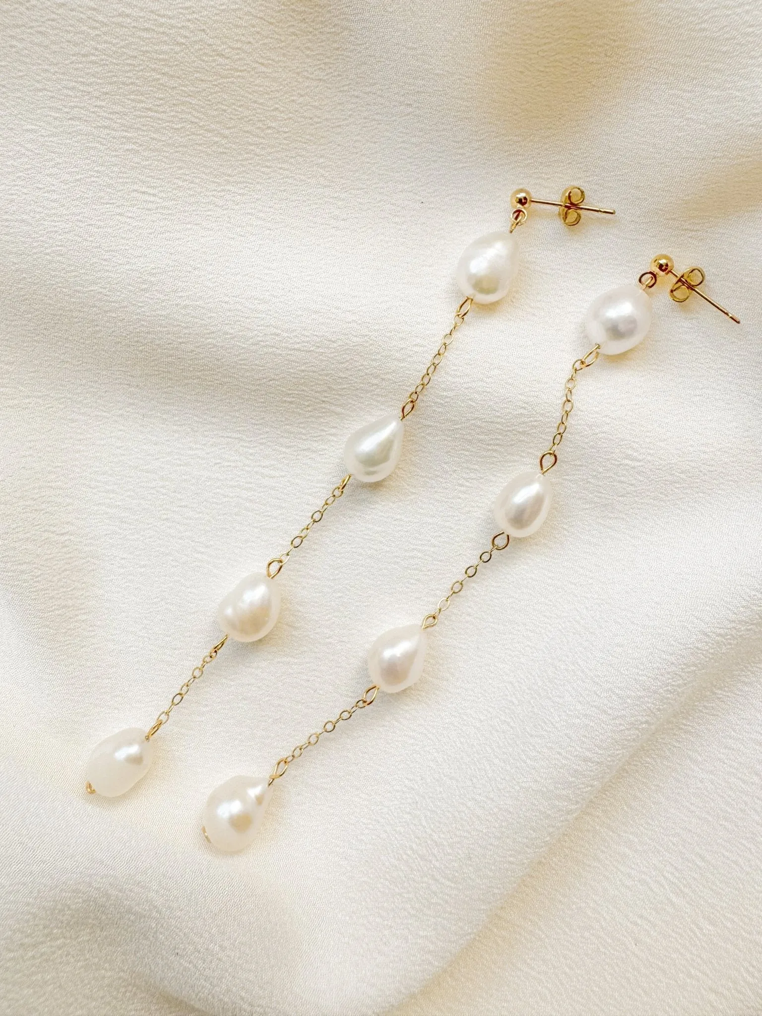 Penelope Baroque Pearl Long Drop Earrings - Silver/Gold