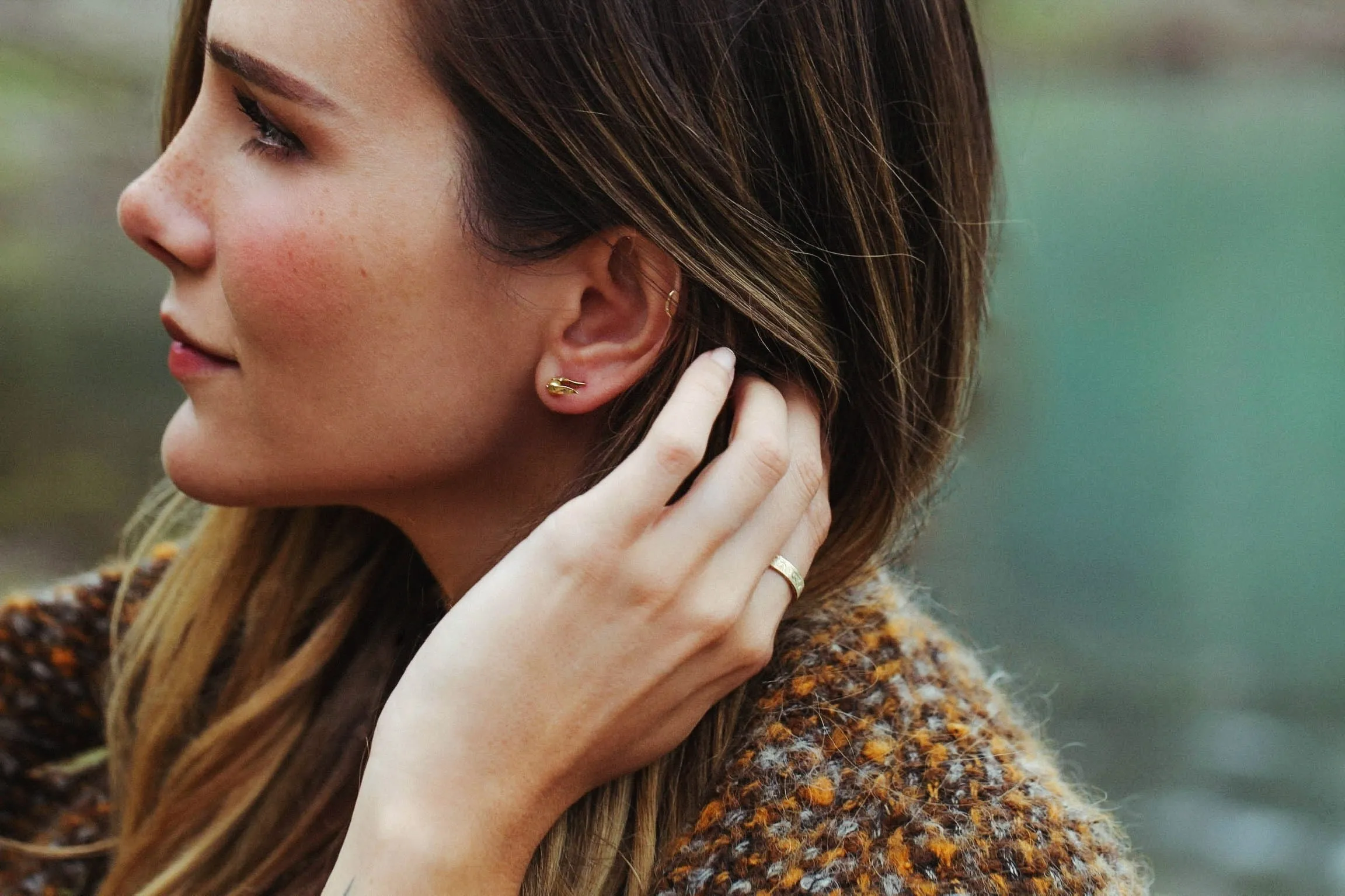 (Pre-Order) Golden Pearl Snitch Earrings