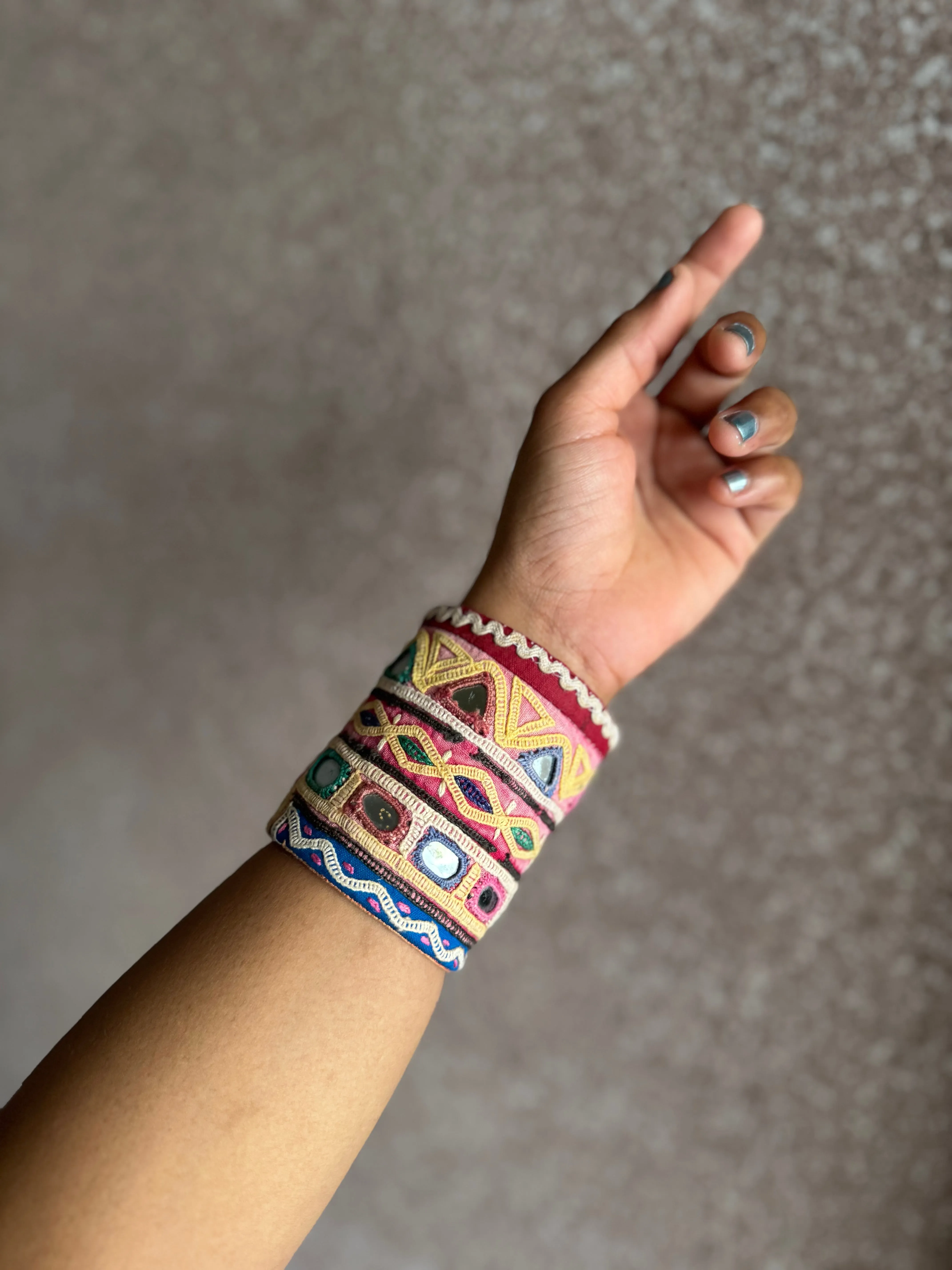 Renata Fabric Bracelet | Handcuff