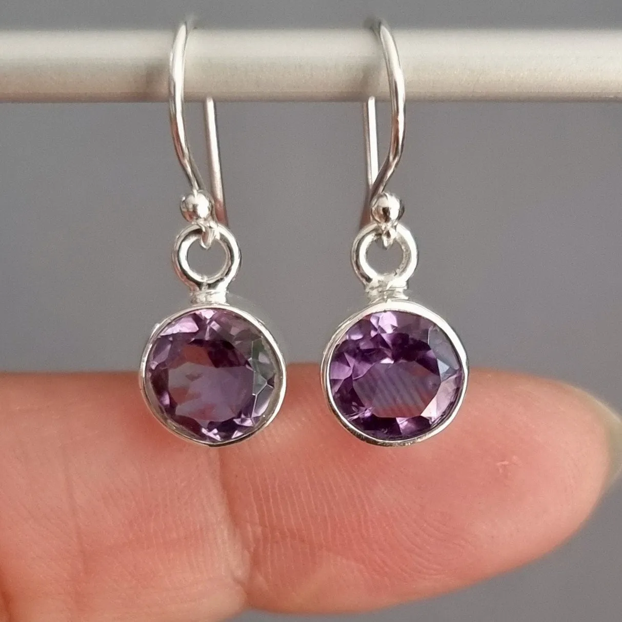 Small 8mm Round Facetted Amethyst 925 Silver Earrings, E13AF