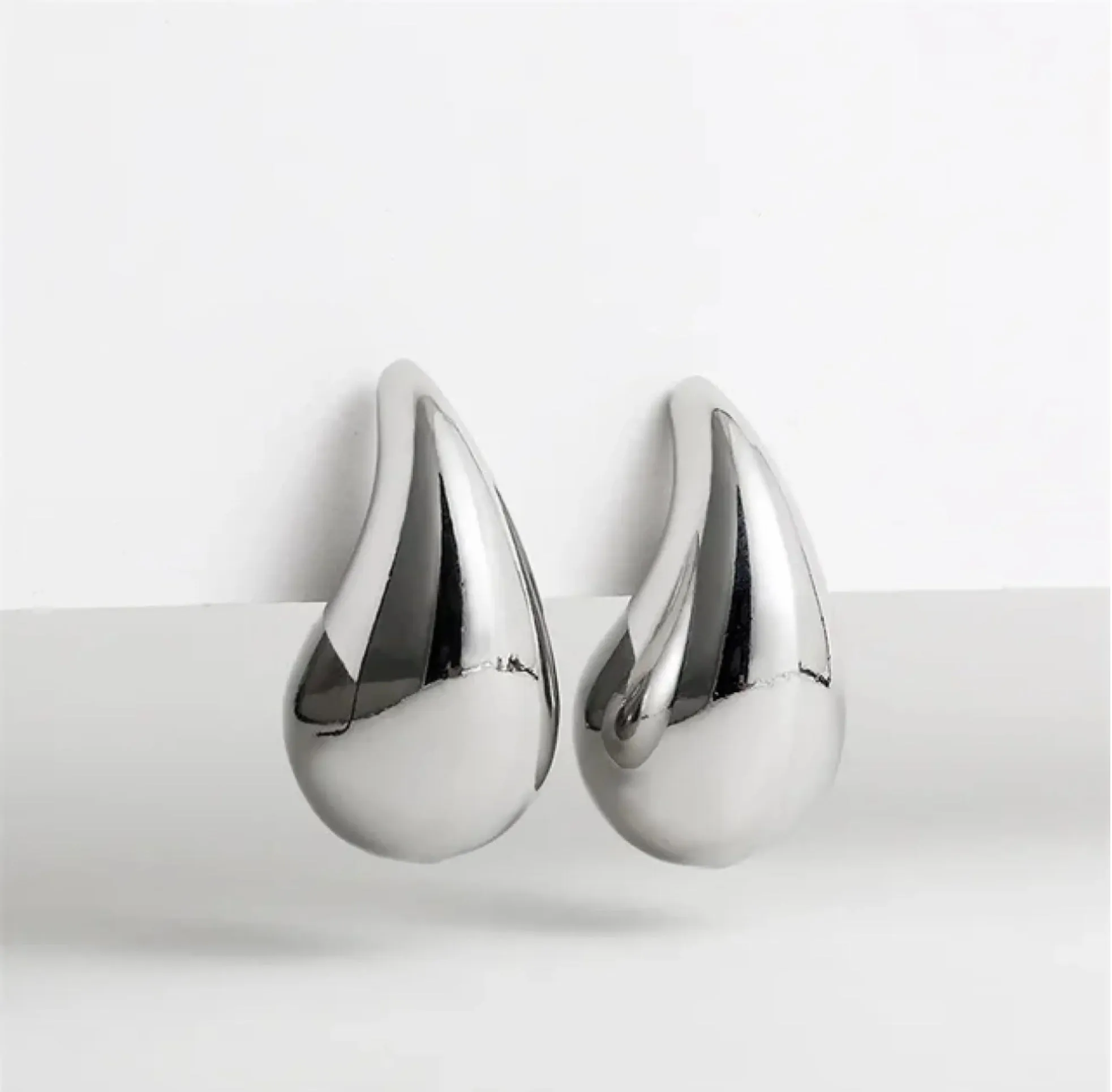 SMALL DROP EARRINGS