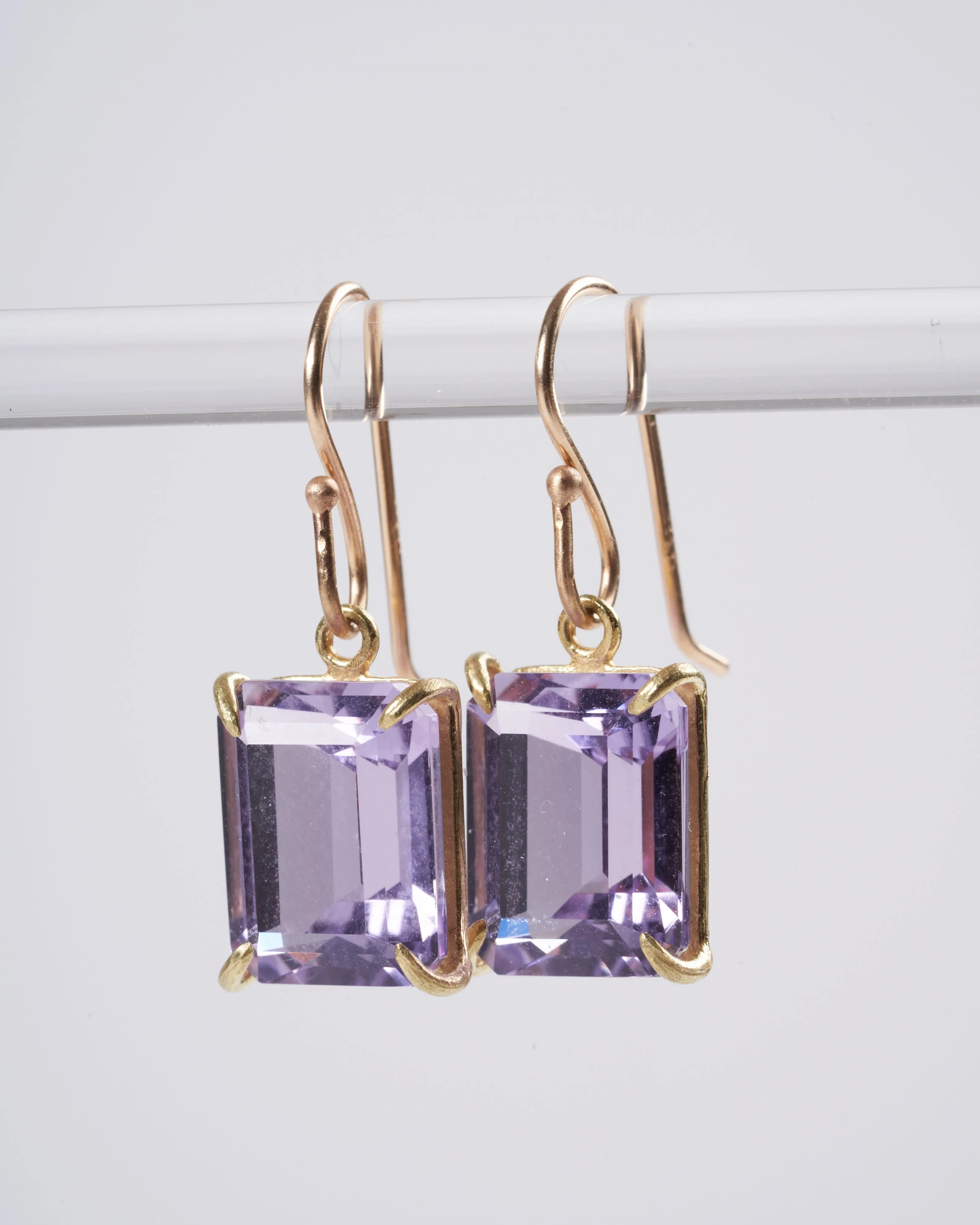 small emerald cut faceted lavender amethyst earrings - 18k gold