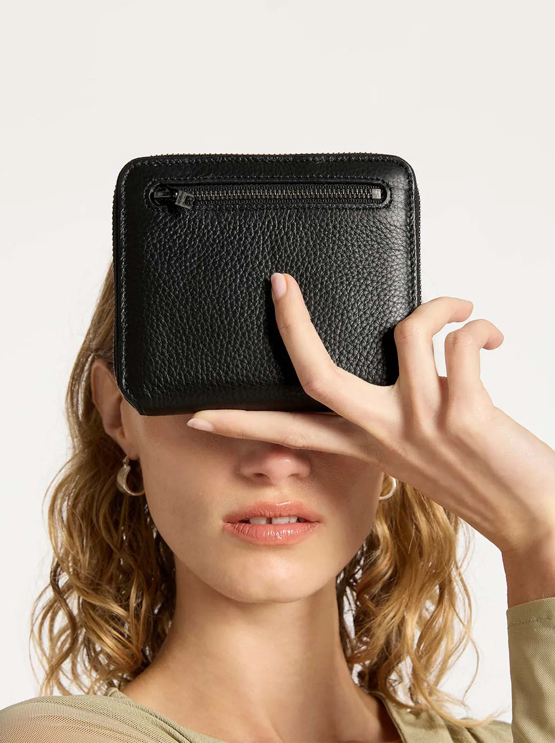 Status Anxiety - Change Always Comes Jewellery Case - Black