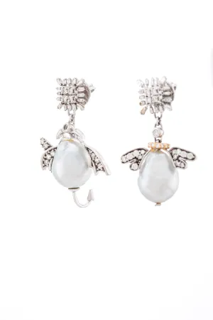 Studio Tara   I   Earrings 18K White Gold With Diamonds And South Sea Baroque Pearl  Length 30Mm And Width 15Mm  ER3738
