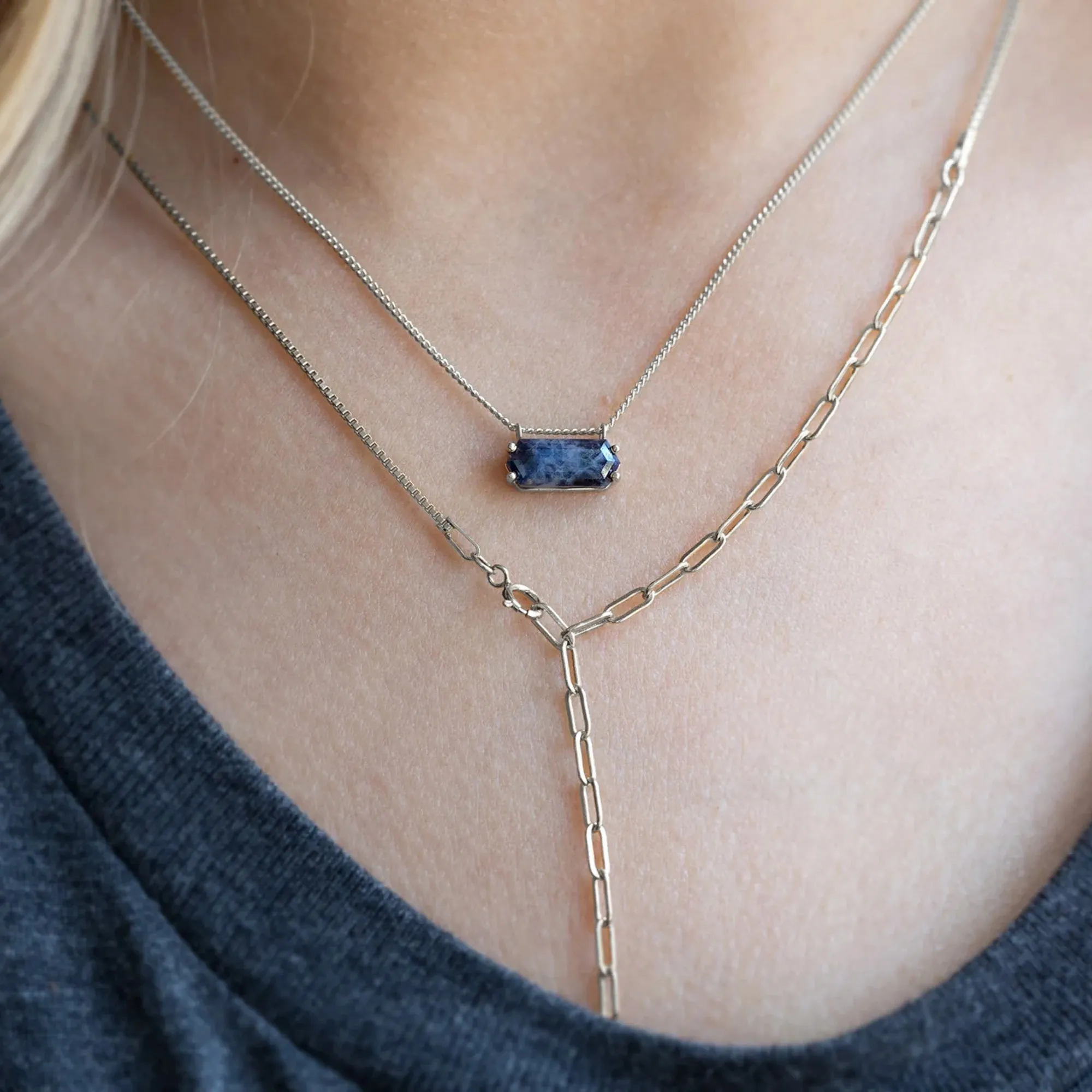 The Raw Sapphire Hexagon Necklace | 10K White Gold