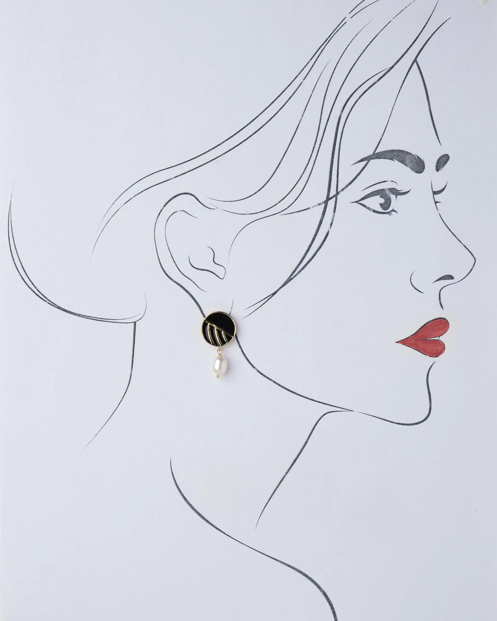 Timeless Beauty Drop Pearl Earring