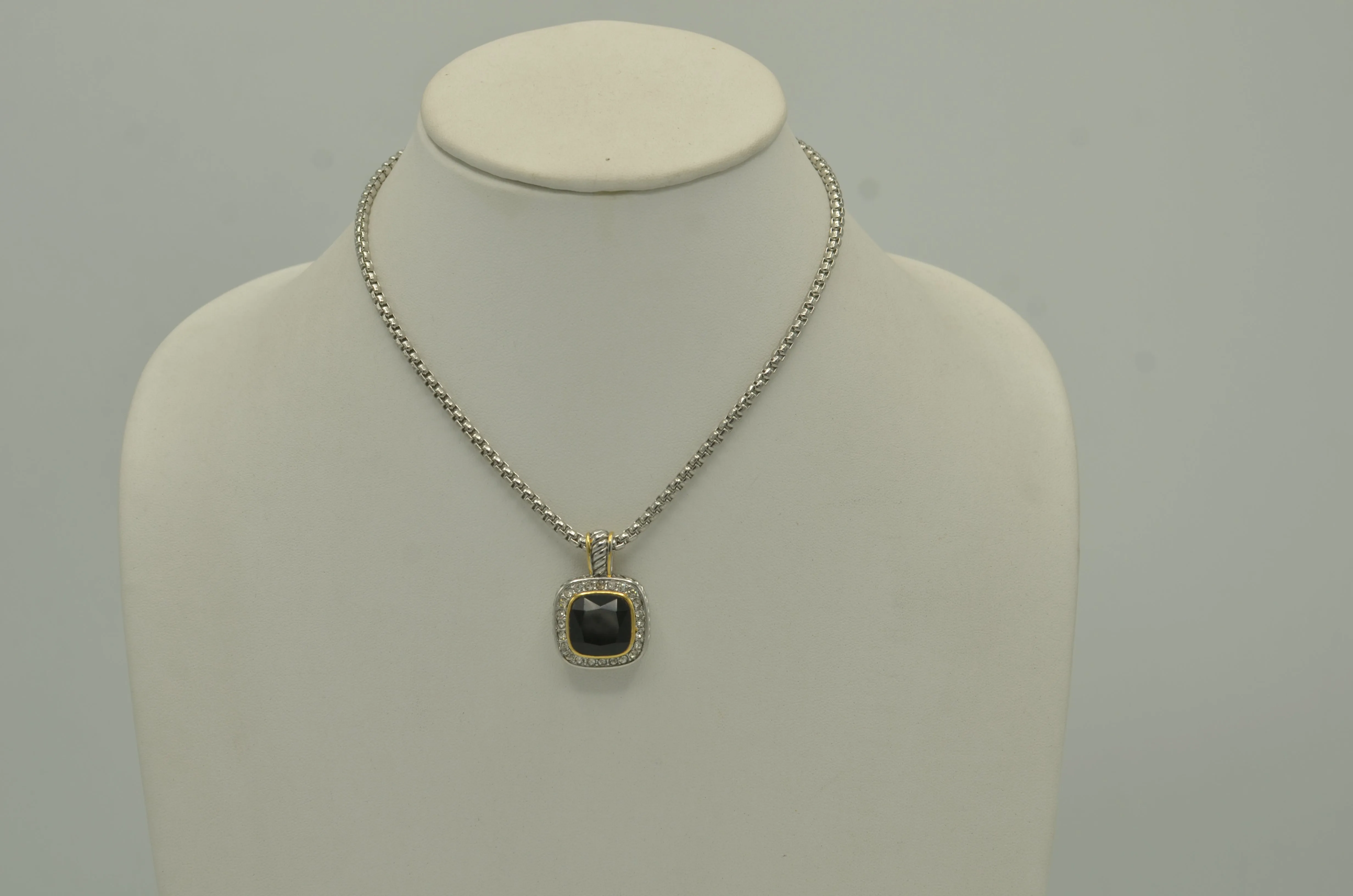 TWO TONE SQUARE BLACK CRYSTAL AND RHINESTONES ENGRAVED PENDANT BOX CHAIN NECKLACE #93099EH-JET(FF11)
