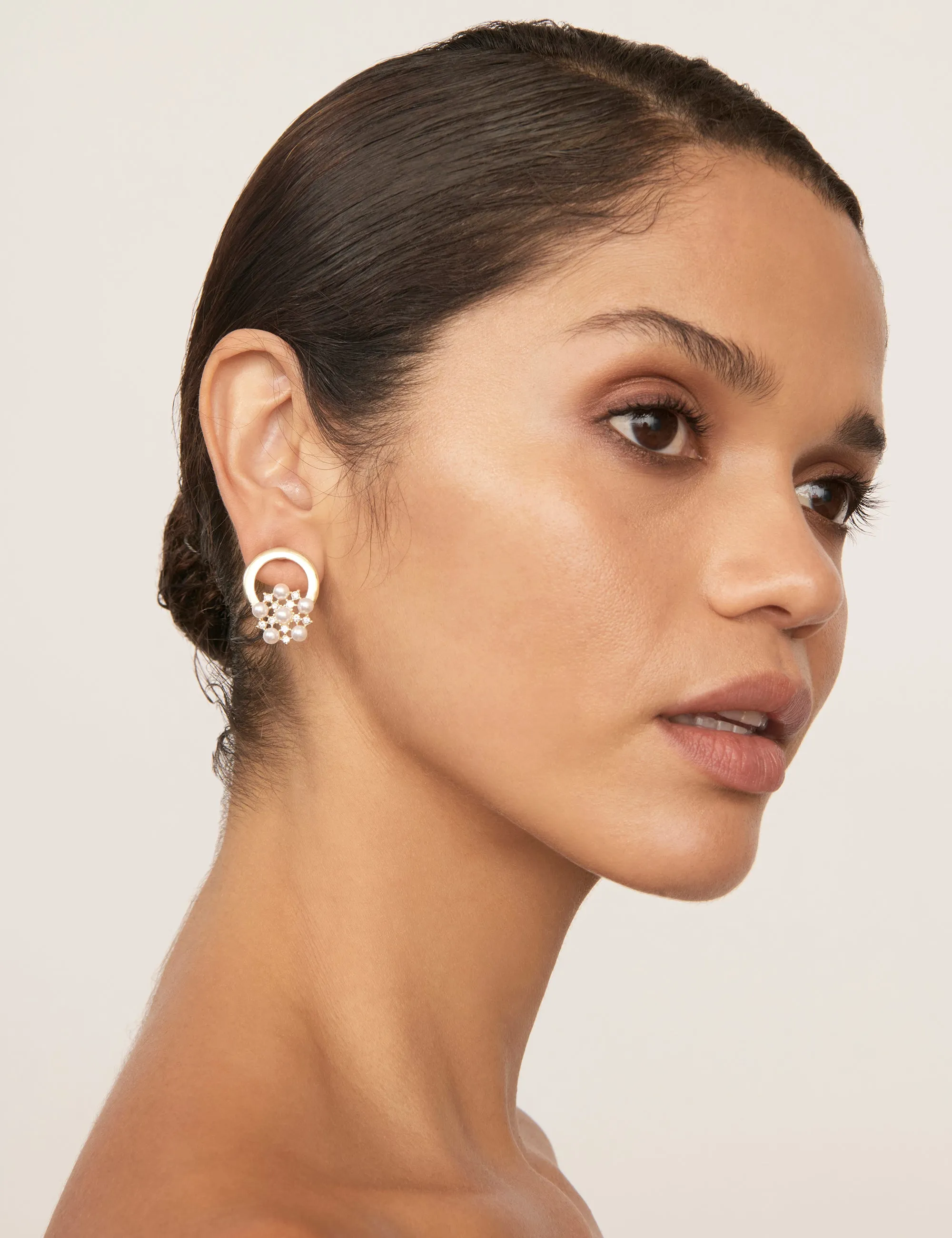 WREATH PEARL EARRING